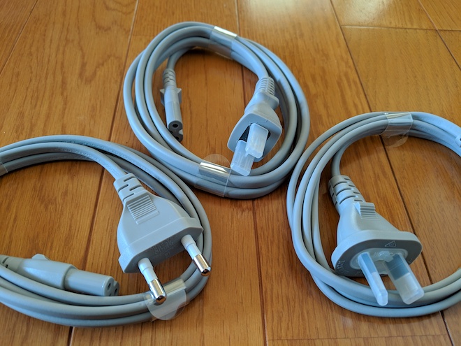 先端の異なる3本のケーブル